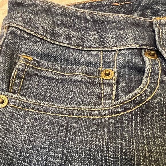 Seven7 jeans medium wash straight leg blue denim logo stitching on pockets Sz 8 - Picture 6 of 16